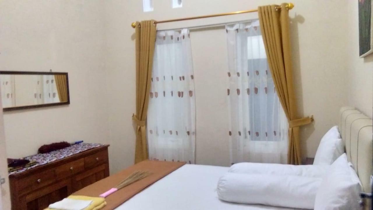 Homestay Wahyudi 1 syariah Tlekung Bilik gambar
