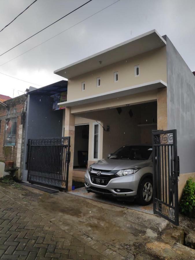 Homestay Wahyudi 1 syariah Tlekung Luaran gambar